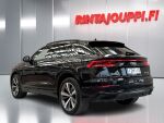 Audi Q8 2021 Musta