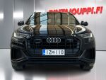 Audi Q8 2021 Musta