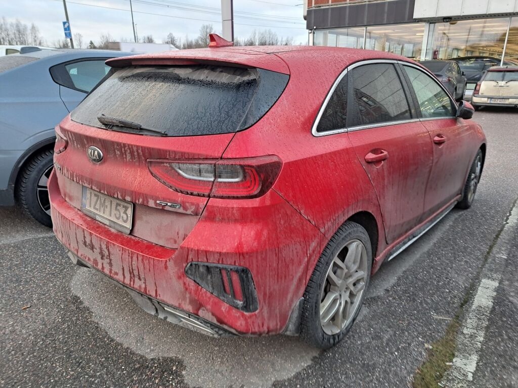 Kia Ceed 2021 Punainen