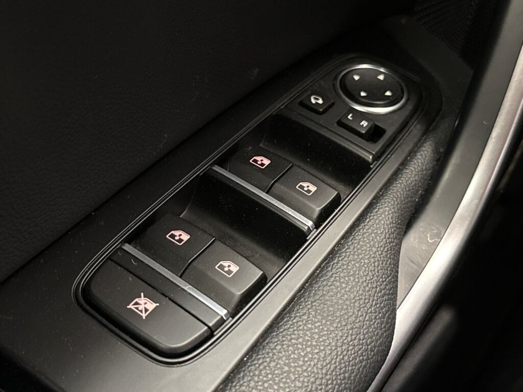 Kia Ceed 2021 Punainen