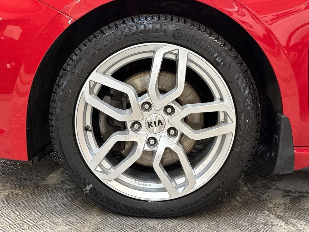 Kia Ceed 2021 Punainen