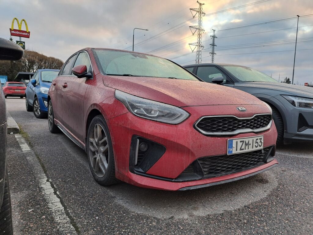 Kia Ceed 2021 Punainen