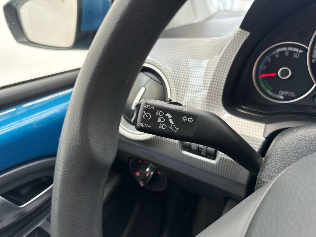 Volkswagen up! 2021 Sininen