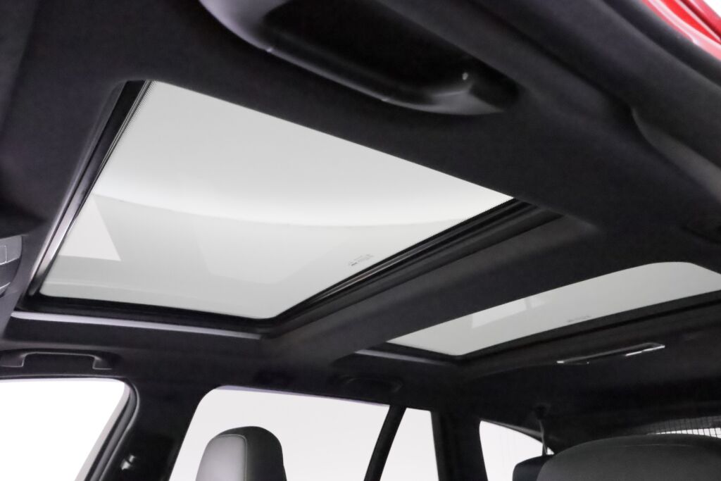 Mercedes-Benz C 2010 Punainen