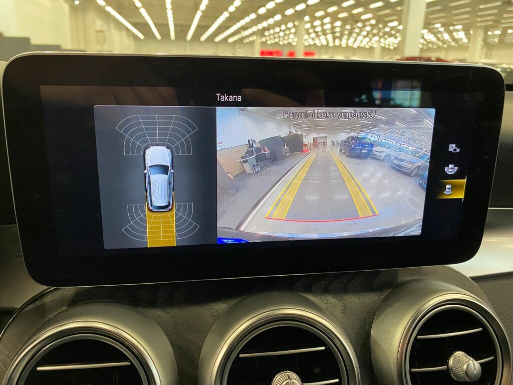 Mercedes-Benz GLC 2021 Musta