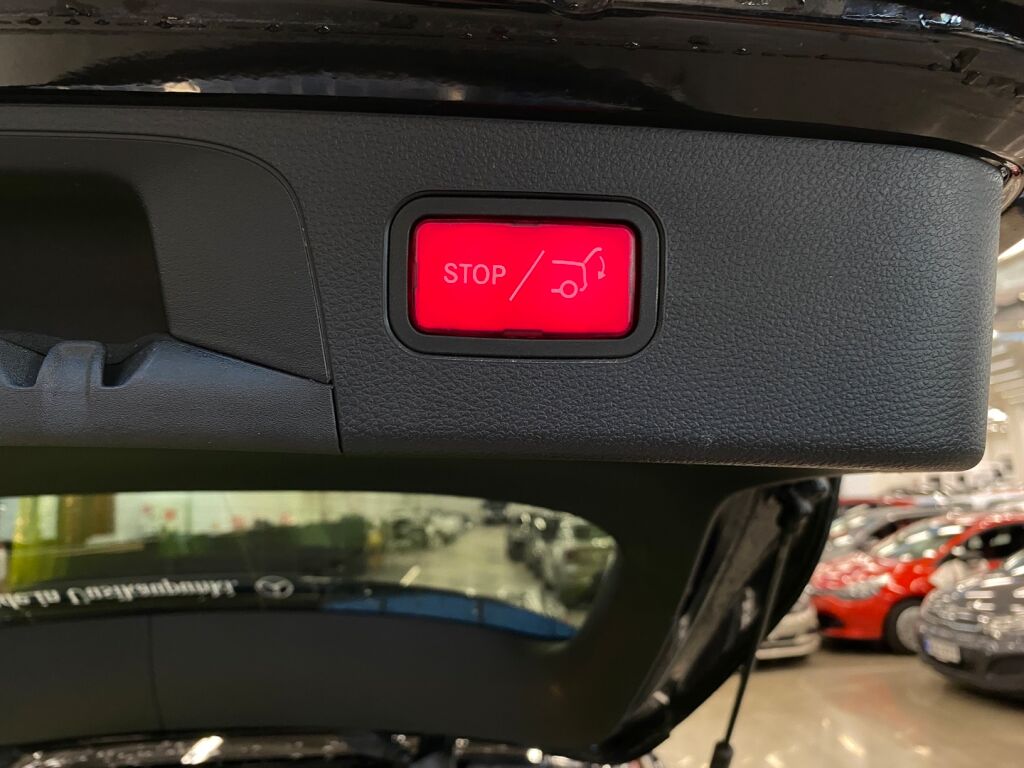 Mercedes-Benz GLC 2021 Musta