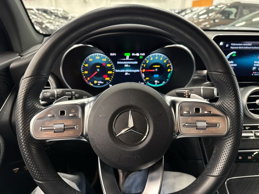Mercedes-Benz GLC 2021 Musta