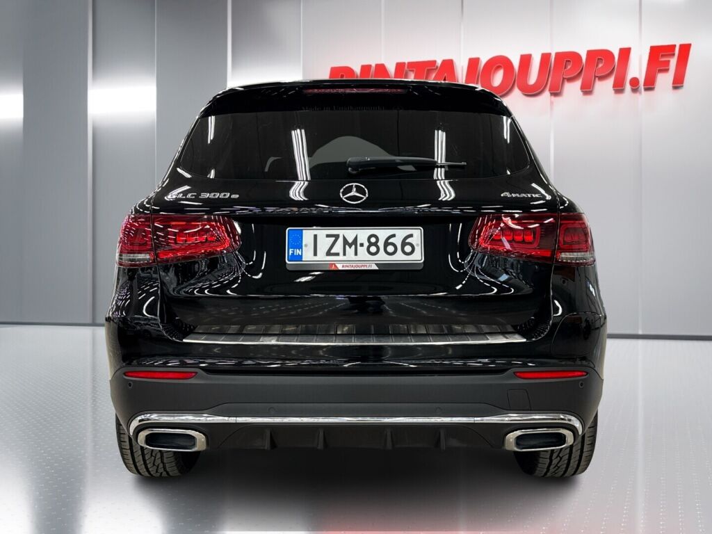 Mercedes-Benz GLC 2021 Musta