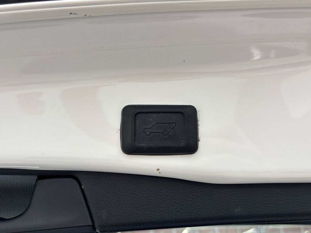 Toyota RAV4 Plug-in 2021 Valkoinen