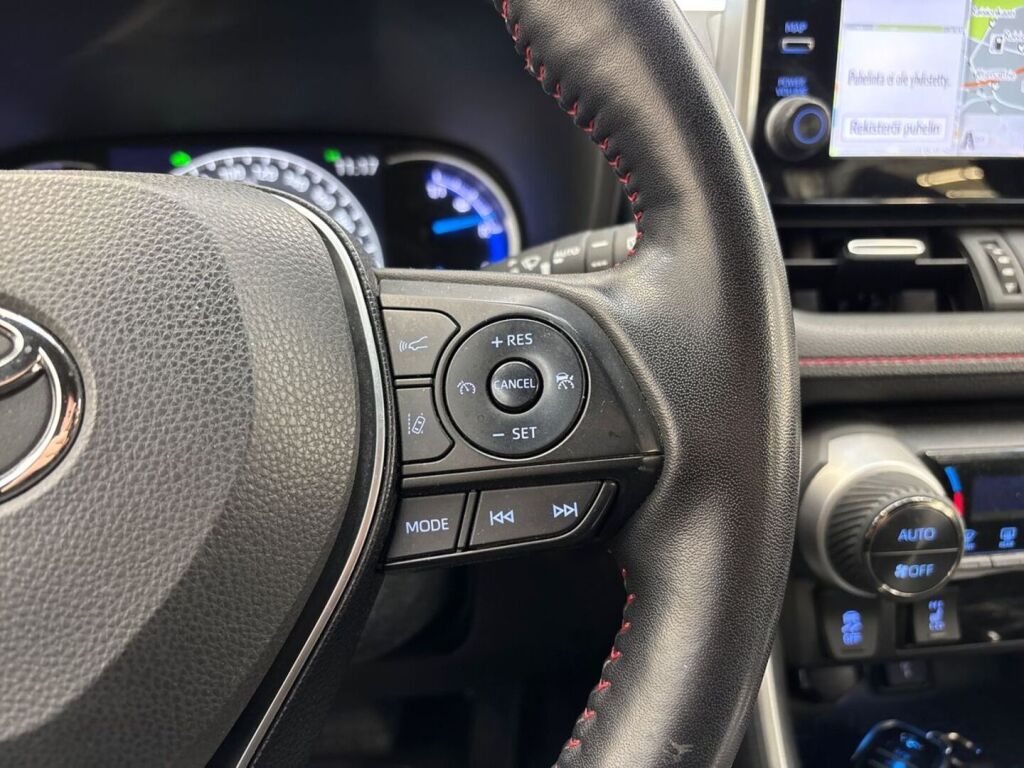 Toyota RAV4 Plug-in 2021 Valkoinen