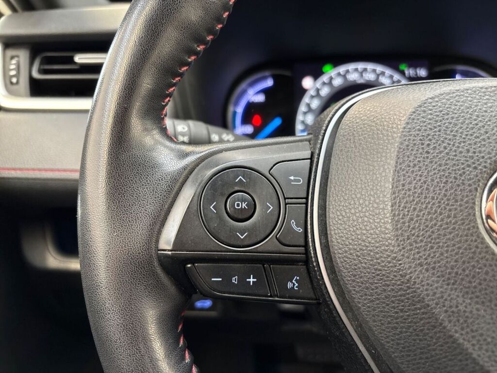 Toyota RAV4 Plug-in 2021 Valkoinen