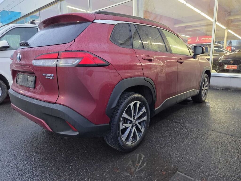 Toyota Corolla Cross 2022 Punainen