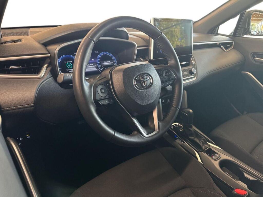 Toyota Corolla Cross 2022 Vihreä (Urban Khaki)