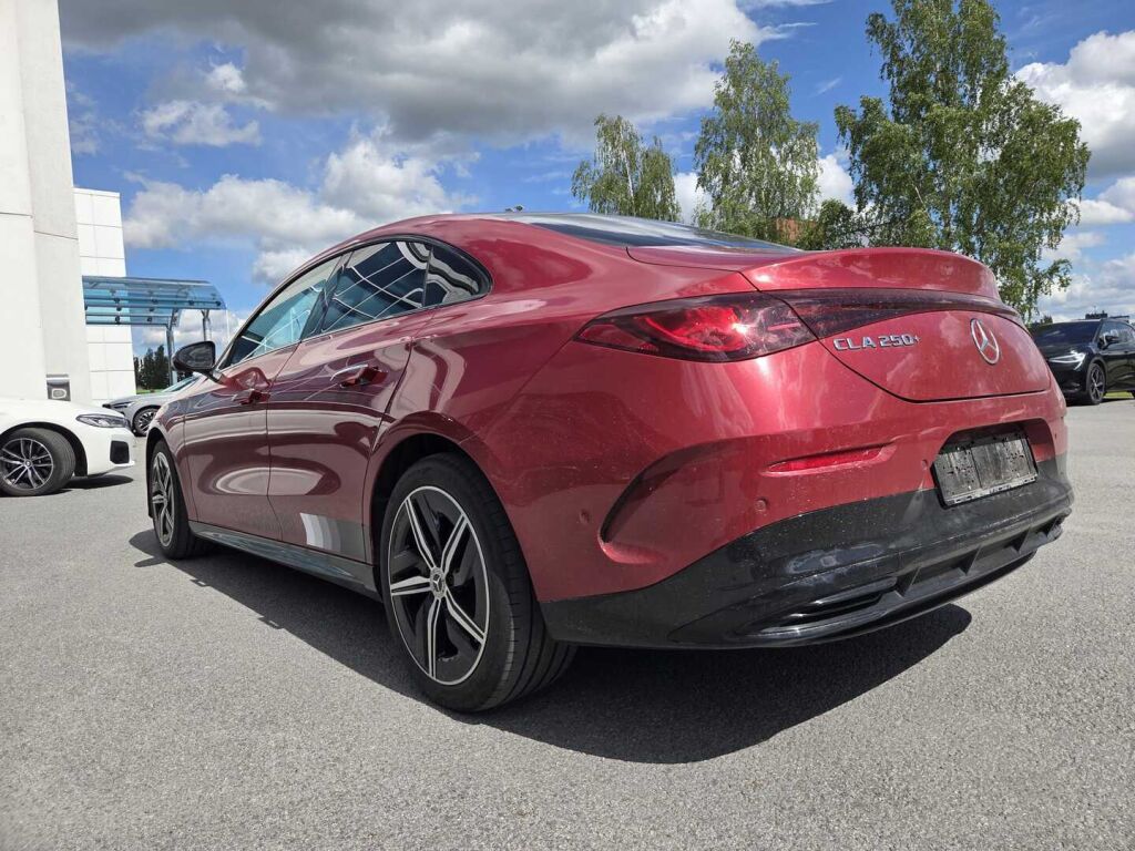 Mercedes-Benz CLA 2026 Punainen (Patagonia Red)