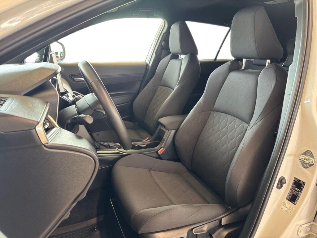 Toyota Corolla Cross 2024 Valkoinen