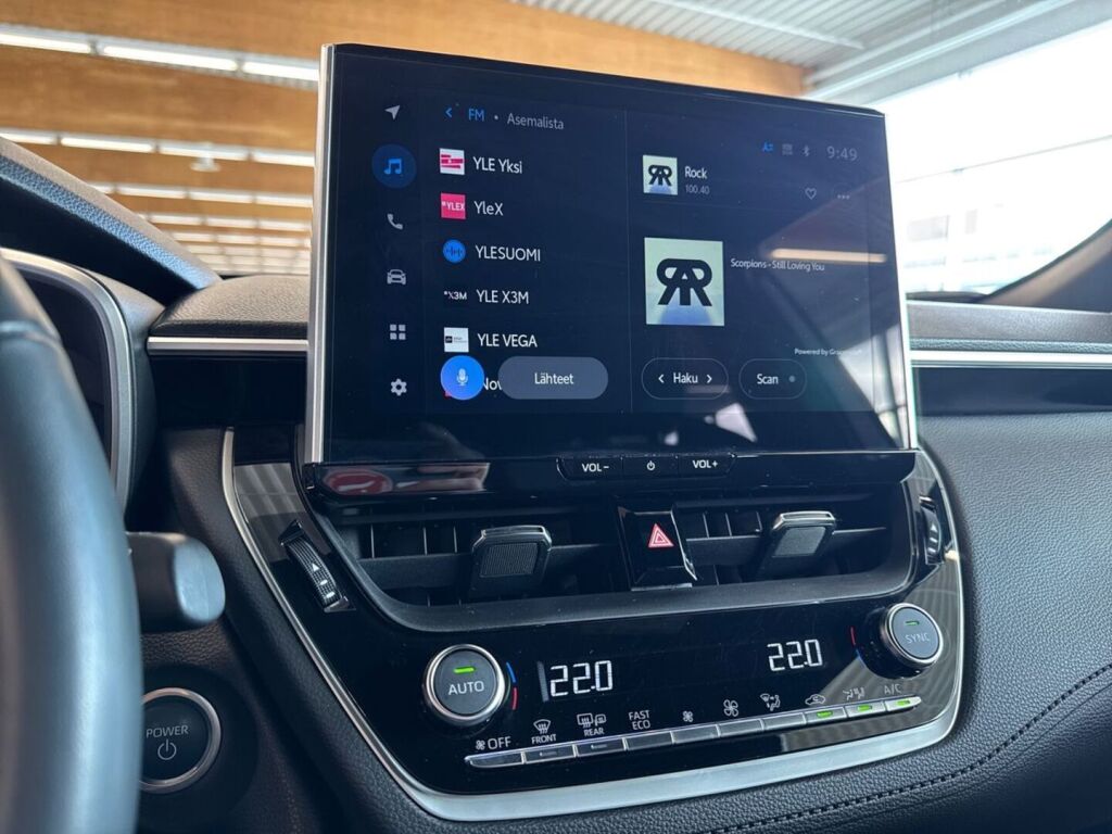 Toyota Corolla Cross 2024 Valkoinen