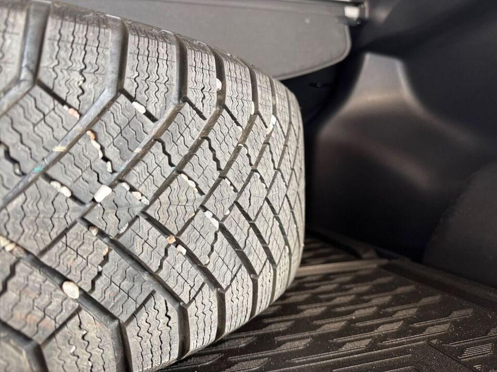 Toyota Corolla Cross 2024 Valkoinen