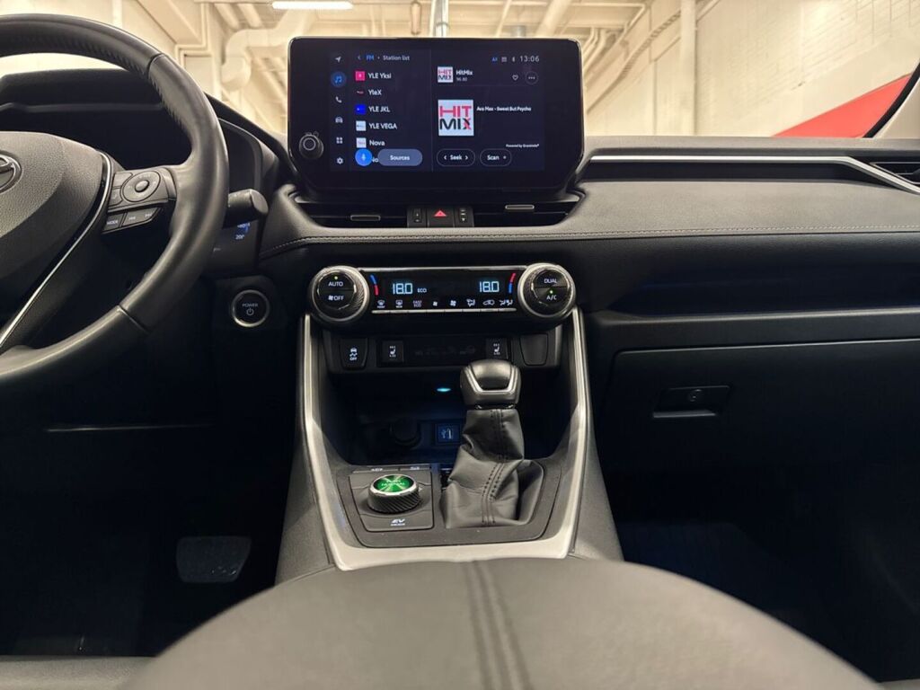 Toyota RAV4 2025 