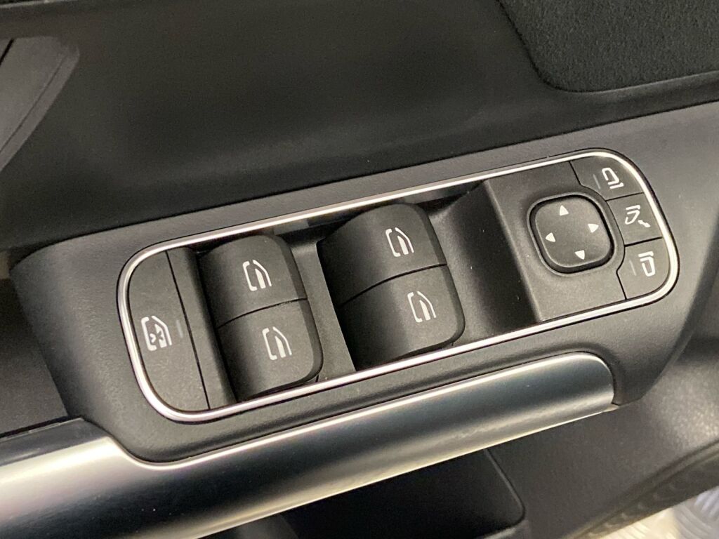 Mercedes-Benz EQA 2023 