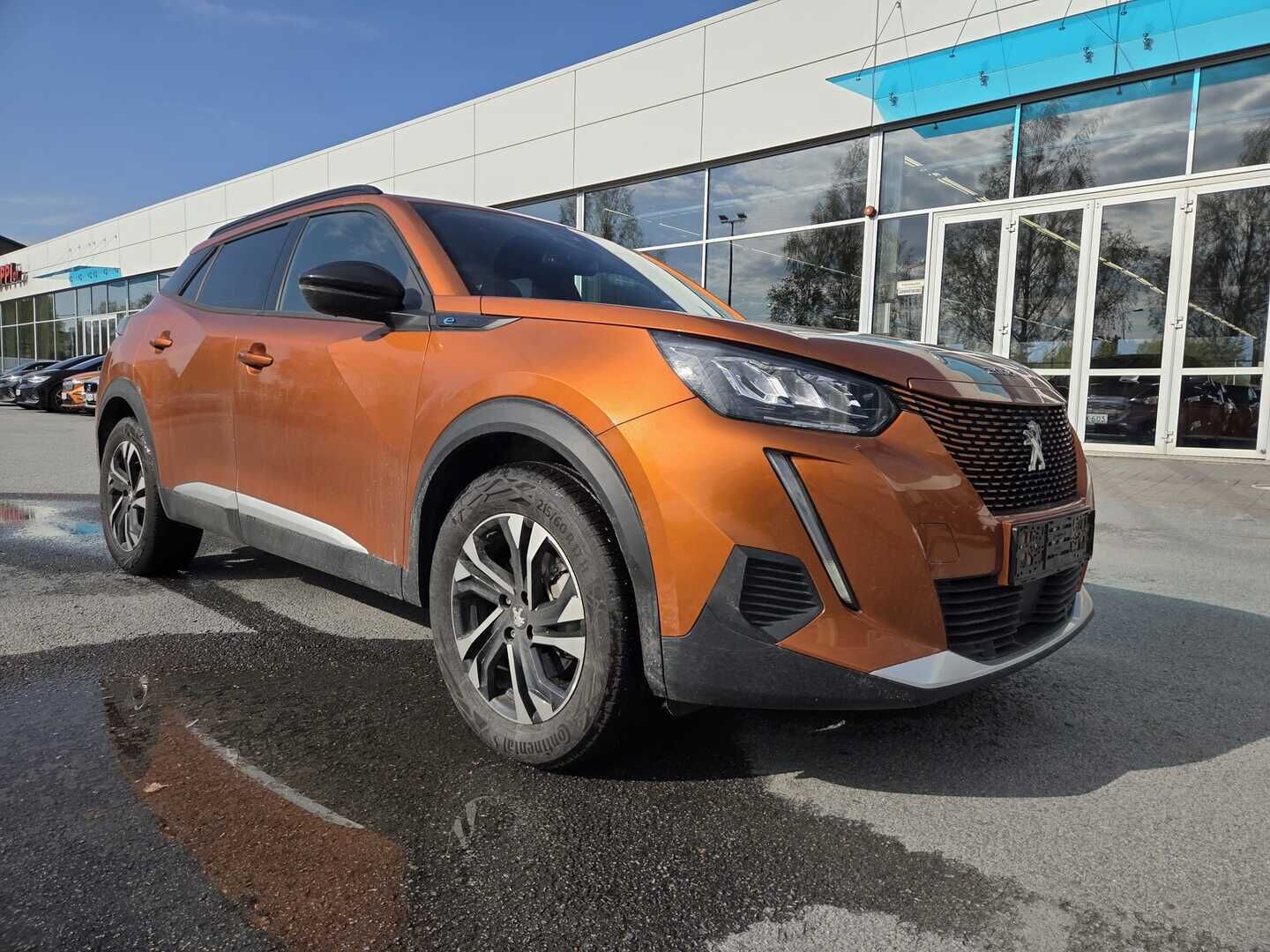 Peugeot e-2008