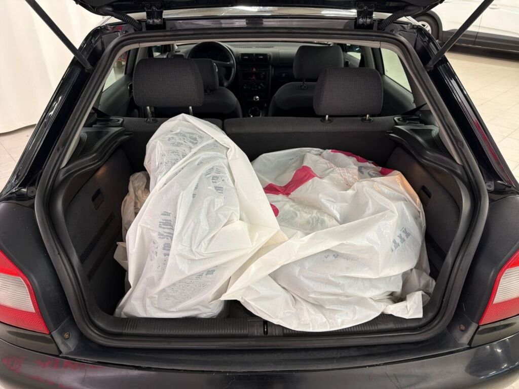 Audi A3 2001 Musta