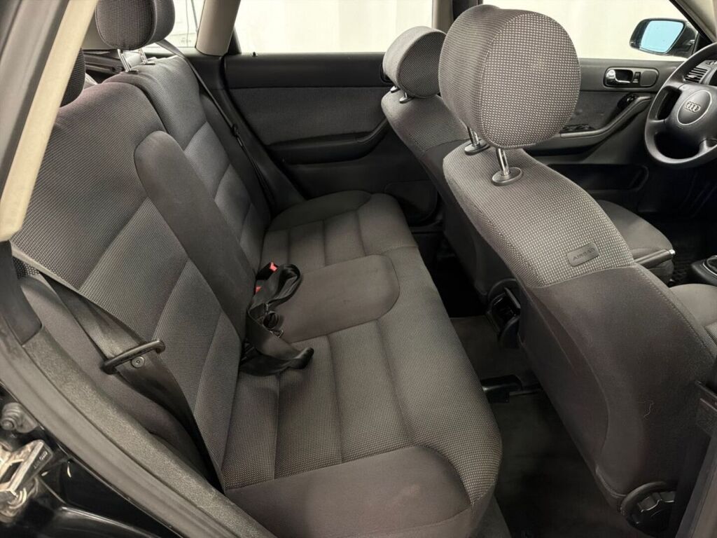 Audi A3 2001 Musta