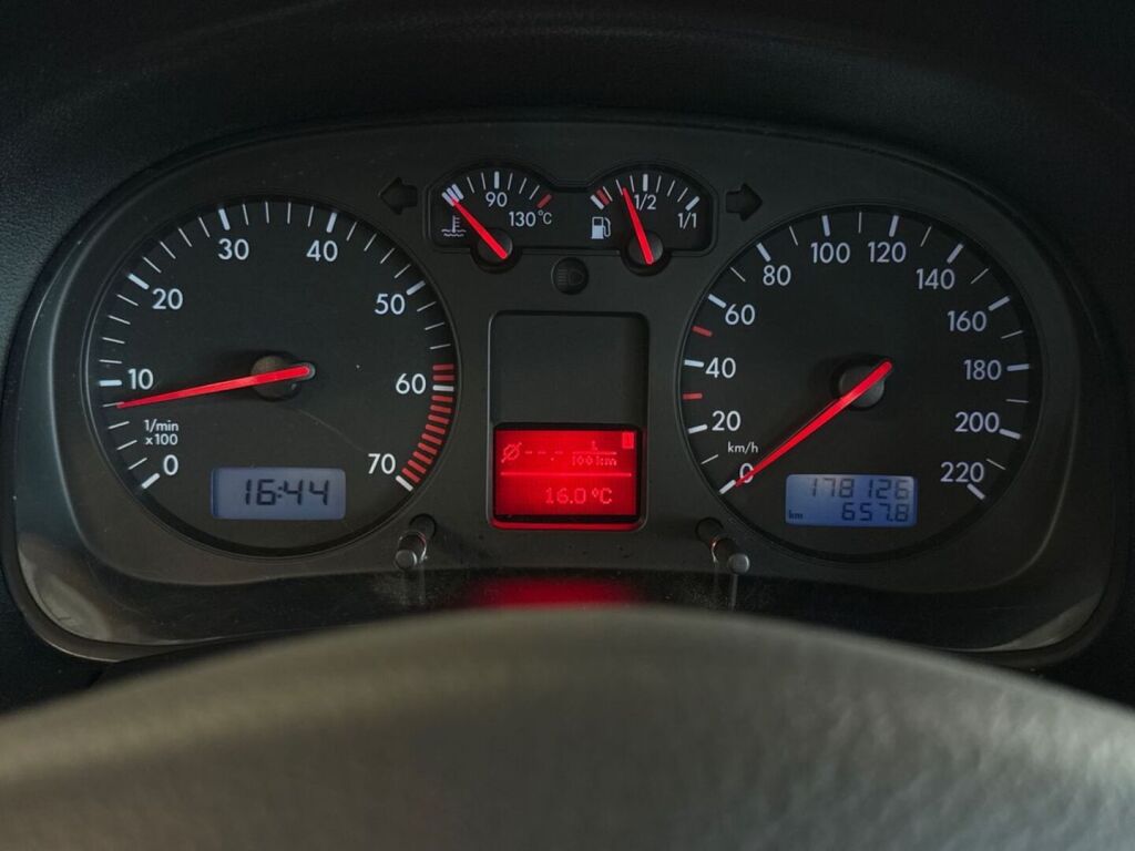 Volkswagen Bora 2002 Vihreä