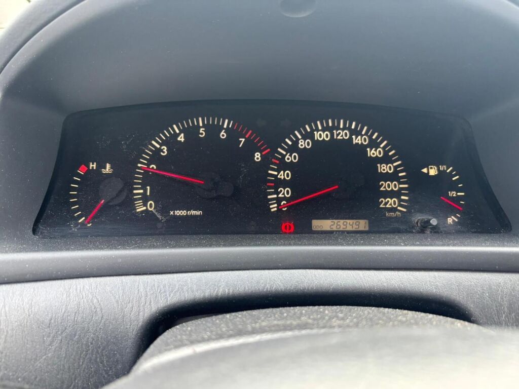 Toyota Corolla Verso 2003 Keltainen