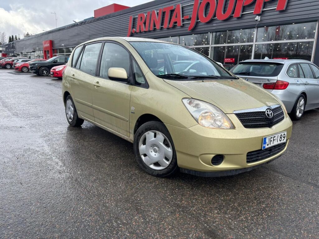 Toyota Corolla Verso 2003 Keltainen