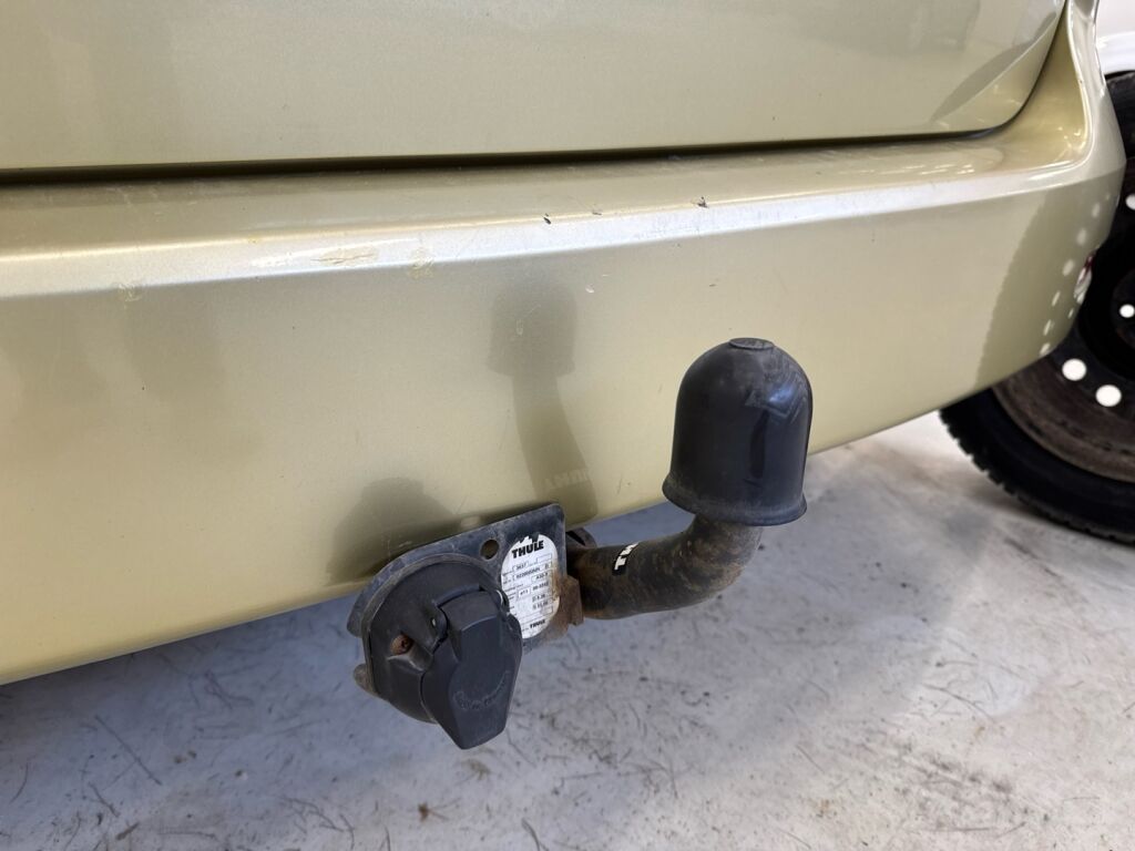 Toyota Corolla Verso 2003 Keltainen