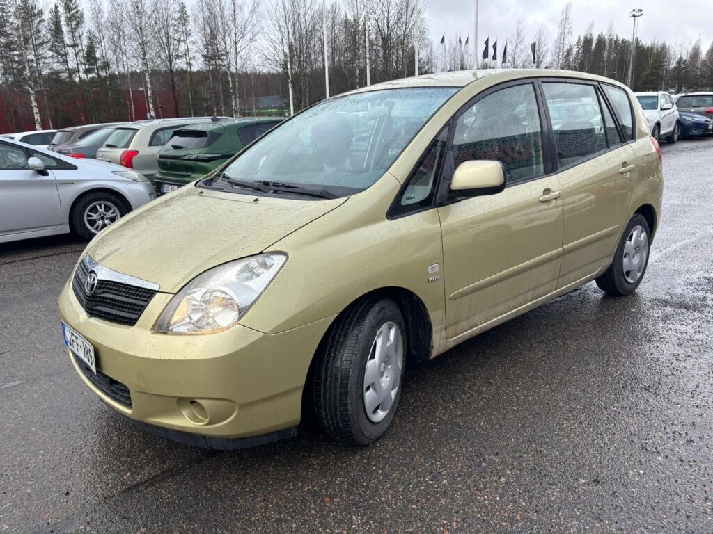 Toyota Corolla Verso 2003 Keltainen