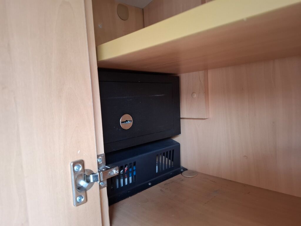 Dethleffs T6541 Advantage 2003 Valkoinen