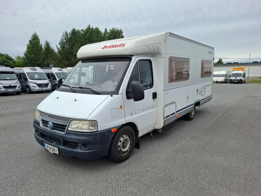Dethleffs T6541 Advantage 2003 Valkoinen