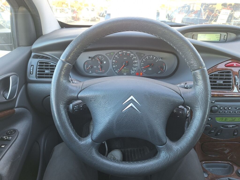 Citroen C5 2004 Ruskea (beige)