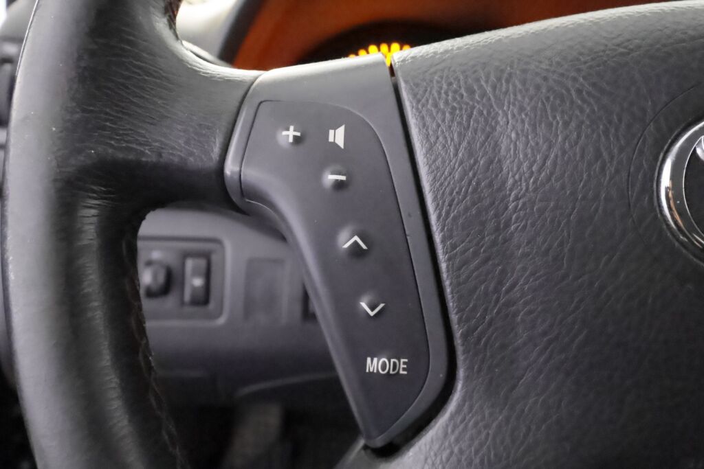 Toyota Avensis 2004 Sininen