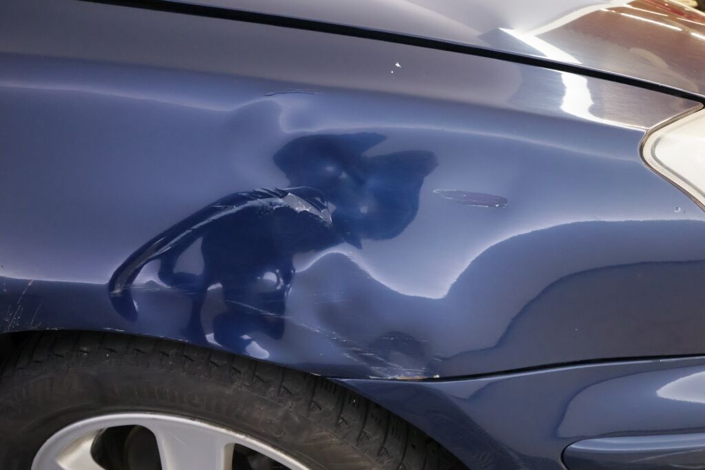 Toyota Avensis 2004 Sininen