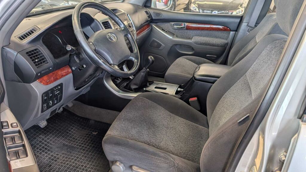 Toyota Land Cruiser 2003 Hopea