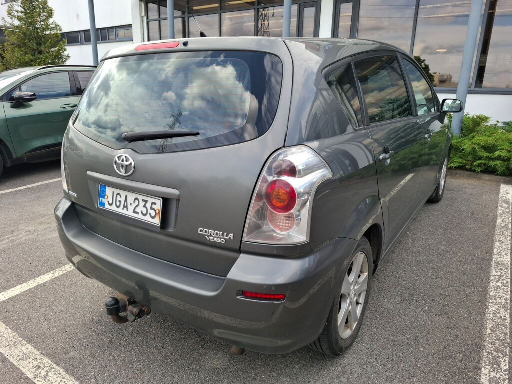 Toyota Corolla Verso 2005 Harmaa