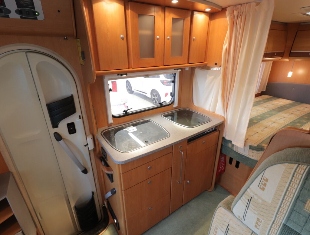 Dethleffs T6244 2005 Valkoinen