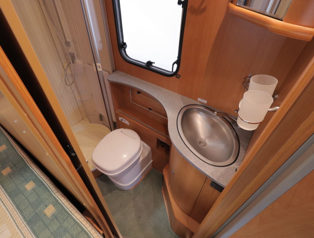 Dethleffs T6244 2005 Valkoinen