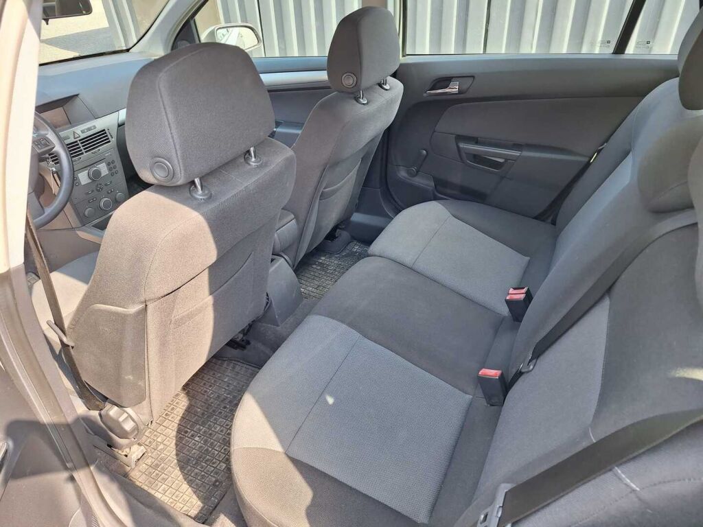 Opel Astra 2005 Ruskea (beige)