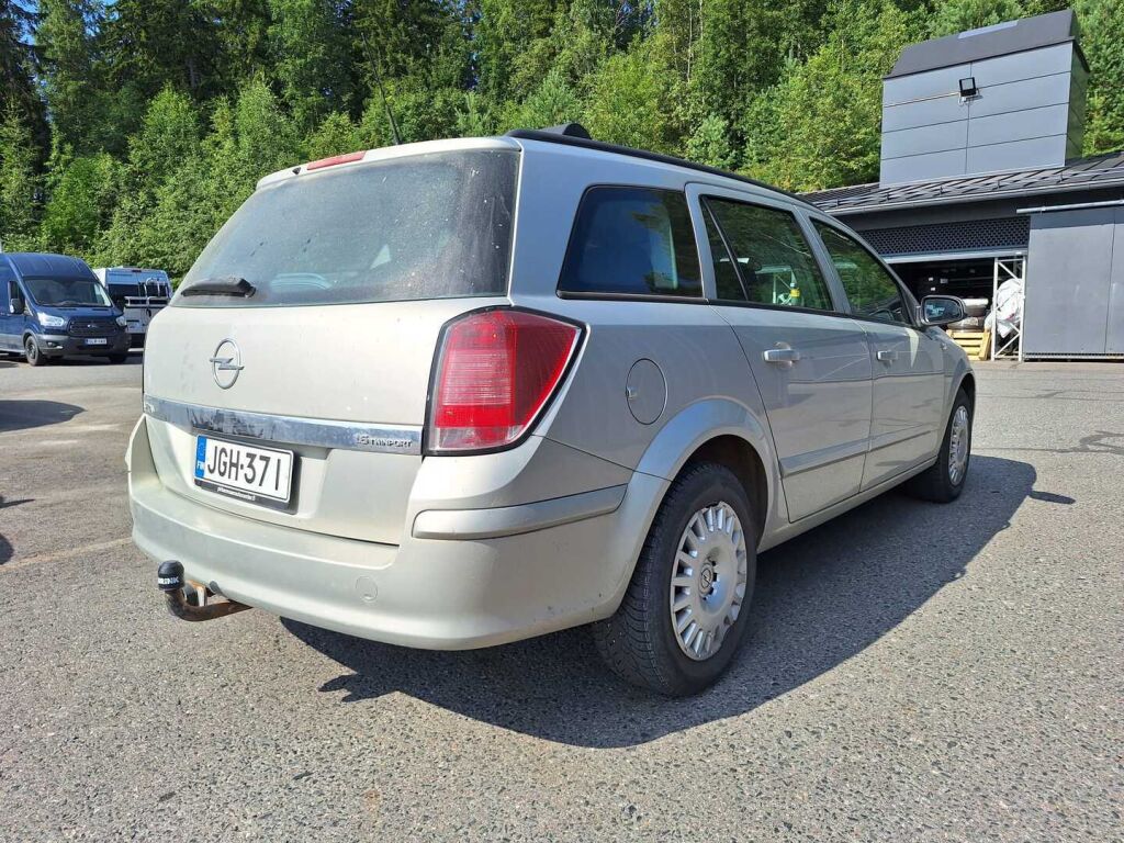 Opel Astra 2005 Ruskea (beige)