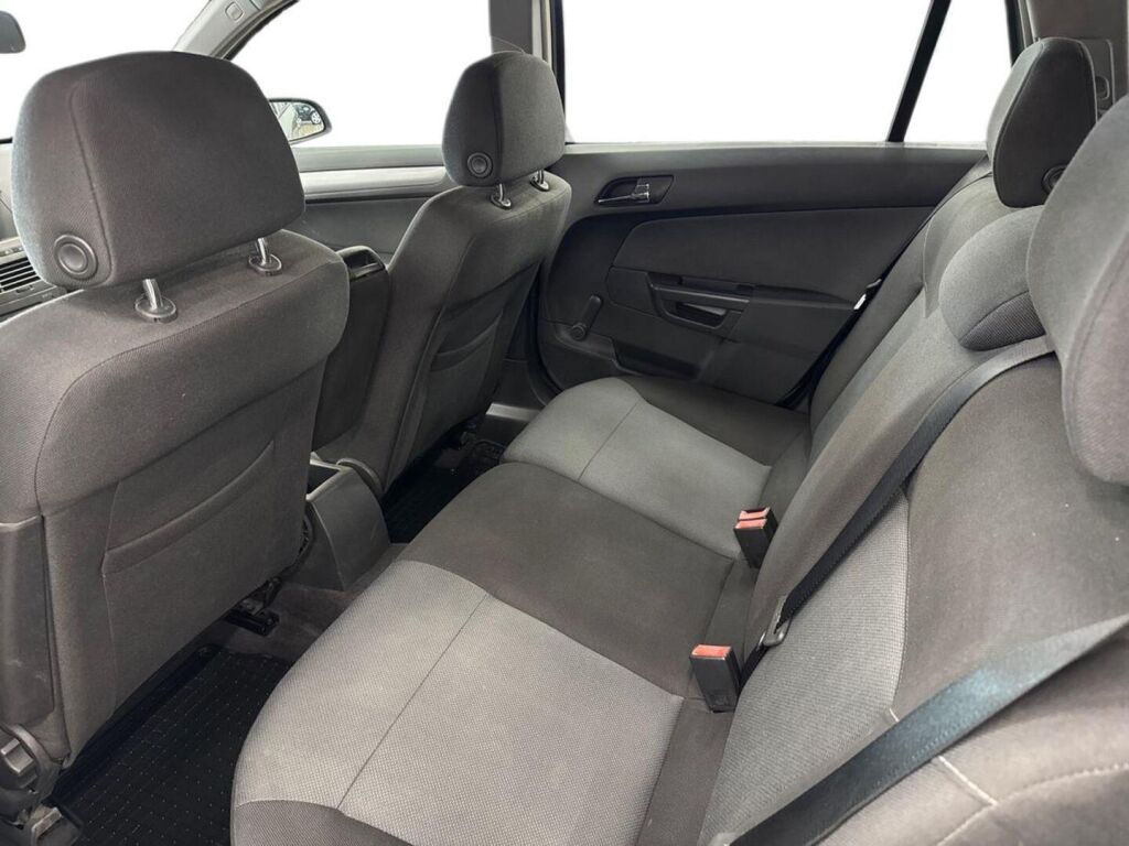 Opel Astra 2005 Ruskea (beige)