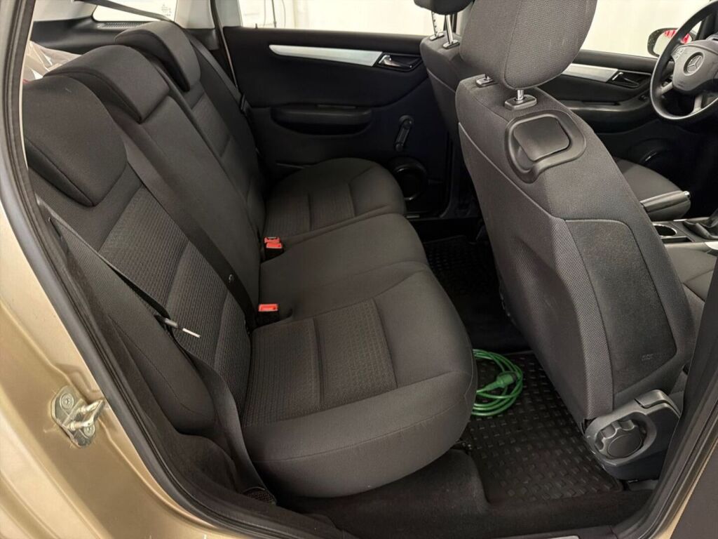 Mercedes-Benz B 2006 Harmaa