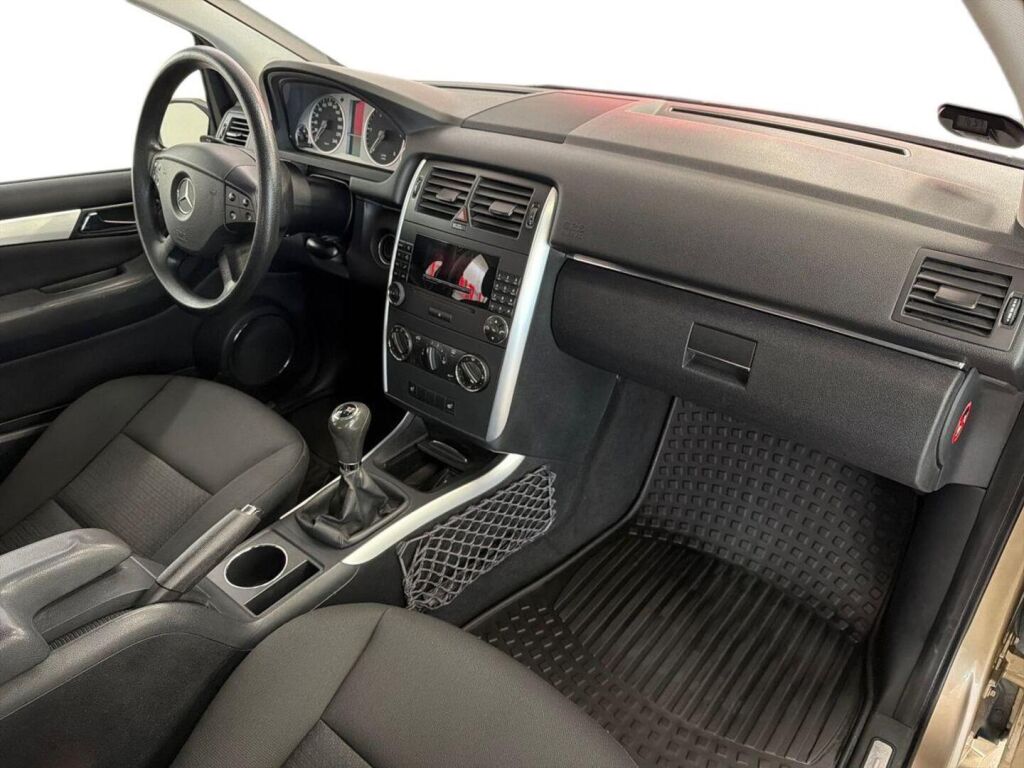 Mercedes-Benz B 2006 Harmaa