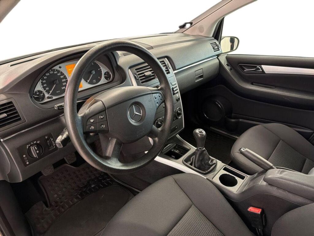 Mercedes-Benz B 2006 Harmaa