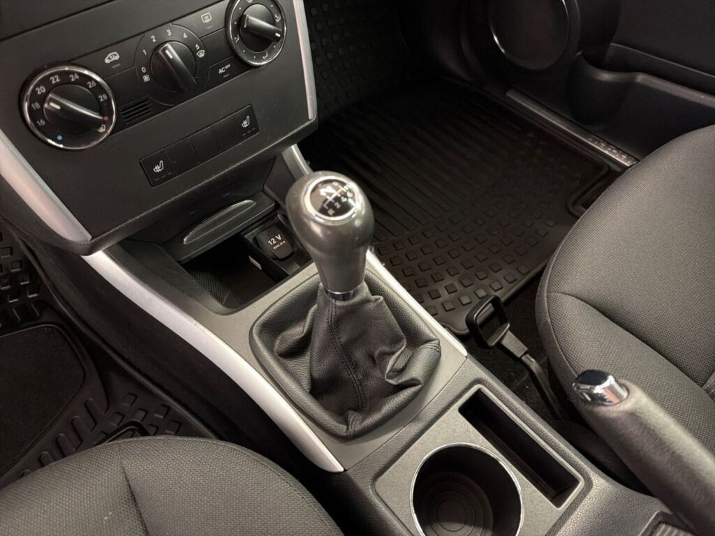 Mercedes-Benz B 2006 Harmaa