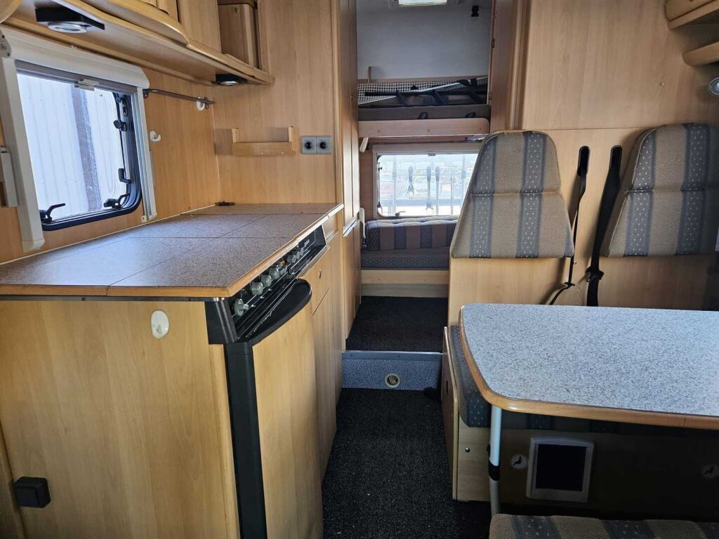 Dethleffs Esprit 2001 Valkoinen