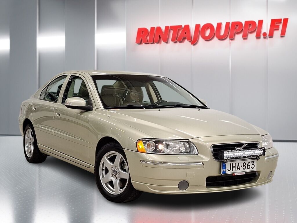 Volvo S60 2007 Keltainen