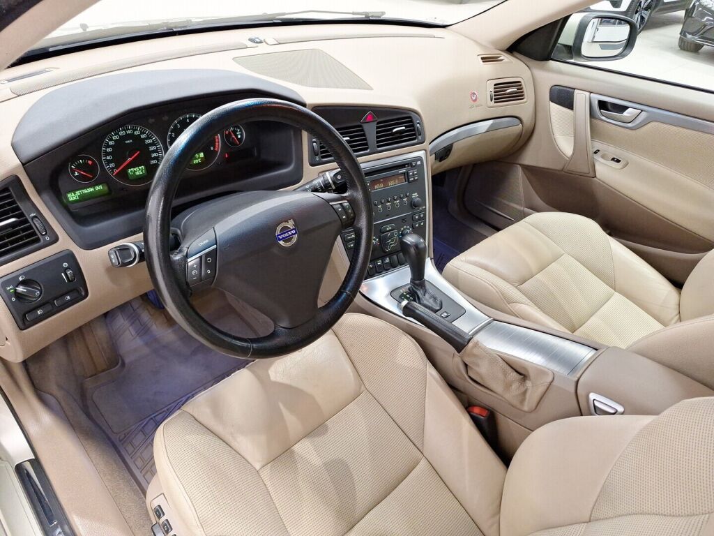 Volvo S60 2007 Keltainen